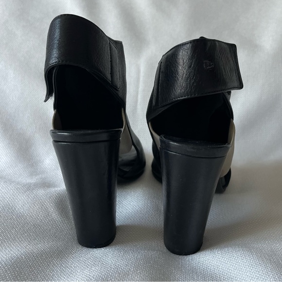 VINCE Black Leather Peep Toe Heels Booties Chunky Heel Shoe Size 7.5 - Picture 5 of 10